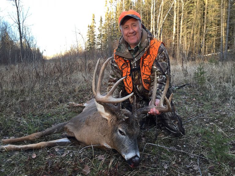 Guided Whitetail Deer Hunting Manitoba Guide Service